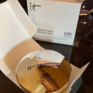 💕BRAND NEW💕. It celebration powder foundation